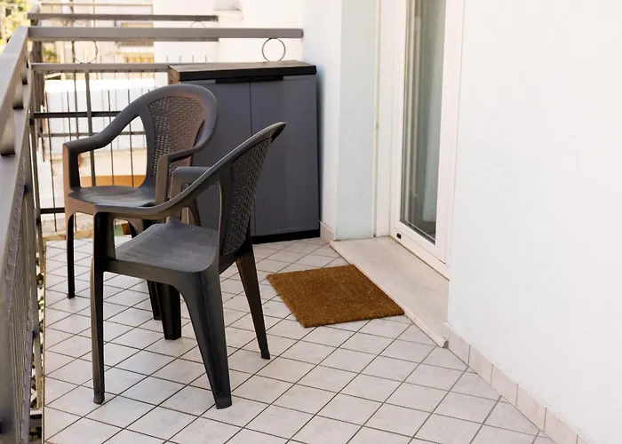 We - Sole Mare, Apartman